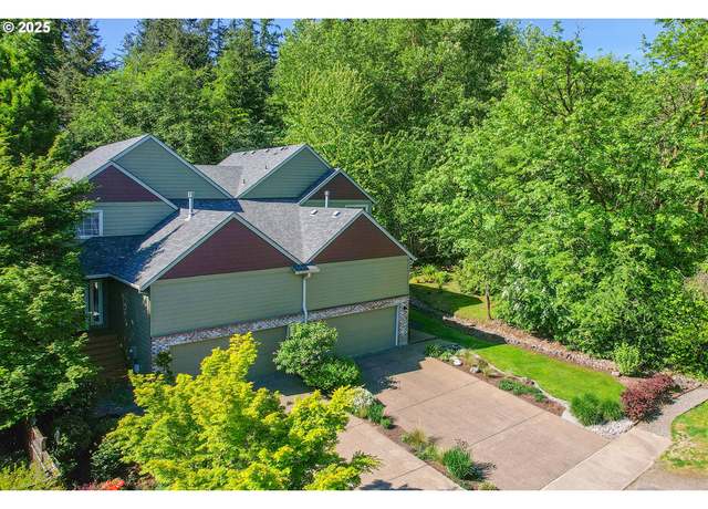 Property at 3714 SW Vesta St, Portland, OR 97219, 3 beds, 2.5 baths
