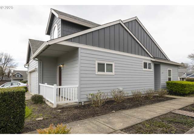 Property at 642 Arlington Dr, Newberg, OR 97132, 2 beds, 2 baths