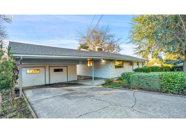 Property at 13505 SE Briggs St, Milwaukie, OR 97222, 5 beds, 2.5 baths