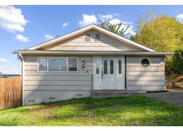 Property at 940 Rowe St, Reedsport, OR 97467, 3 beds, 2 baths