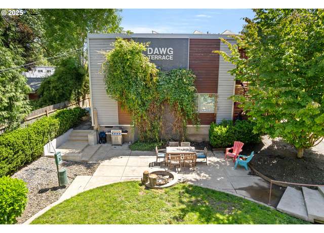Property at 638 SE 26th Ave, Portland, OR 97214, 7 beds, 5 baths