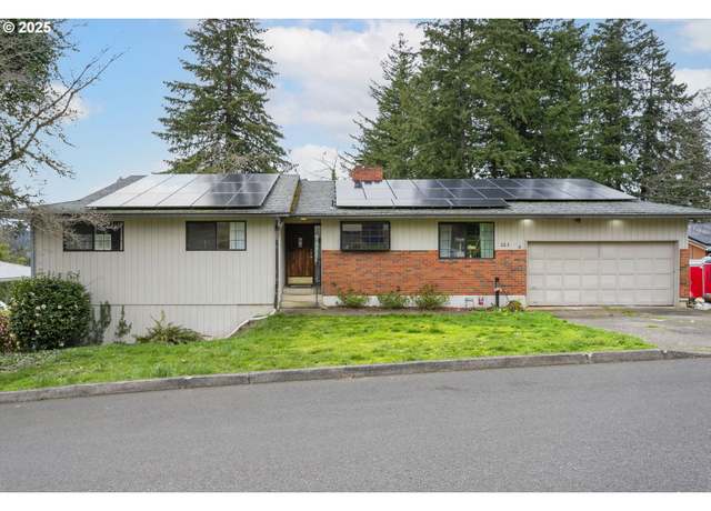 Property at 203 SE Ginseng Dr, Estacada, OR 97023, 5 beds, 3 baths