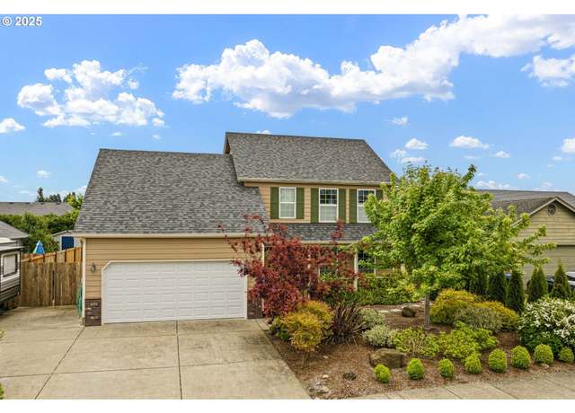 Property at 1190 Hazelnut Ct, Creswell, OR 97426, 4 beds, 2.5 baths