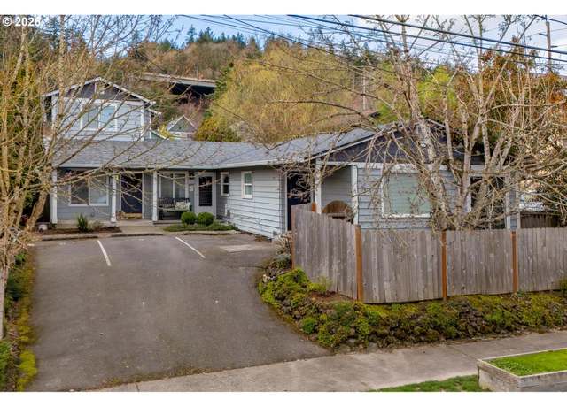 Property at 6125 S Hood Ave, Portland, OR 97239, 6 beds, 4 baths