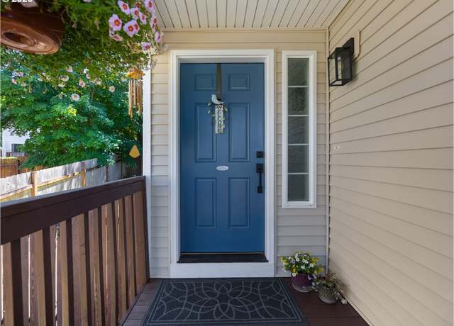 Property at 15879 Dreamcatcher Ave, Sandy, OR 97055, 4 beds, 2.5 baths