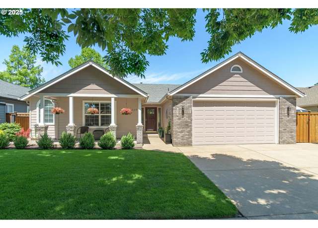 Property at 229 Mackin Ave, Eugene, OR 97404, 4 beds, 2 baths