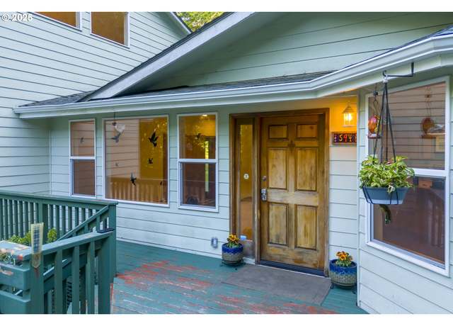 Property at 594 NE Newport Heights Dr, Newport, OR 97365, 3 beds, 2.5 baths