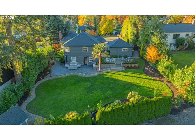 Property at 3190 SW Ridgewood Ave, Portland, OR 97225, 4 beds, 2 baths
