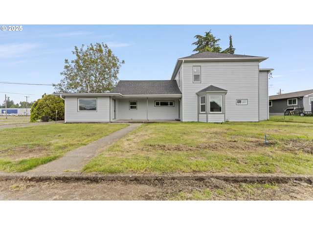 Property at 918 W Darby St, Stayton, OR 97383, 6 beds, 3 baths