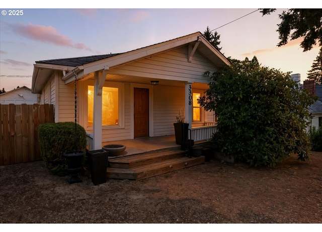 Property at 3308 N St, Vancouver, WA 98663, 2 beds, 1 bath
