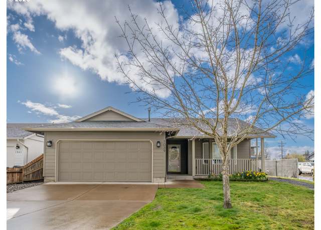 Property at 1039 B Loop, Lebanon, OR 97355, 3 beds, 2 baths