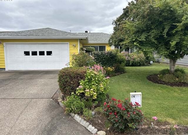 Property at 1976 Santiam Dr, Woodburn, OR 97071, 2 beds, 2 baths