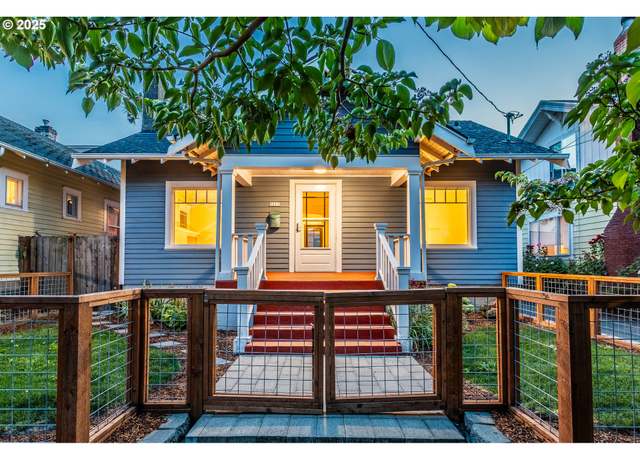 Property at 3211 SE 22nd Ave, Portland, OR 97202, 3 beds, 3 baths