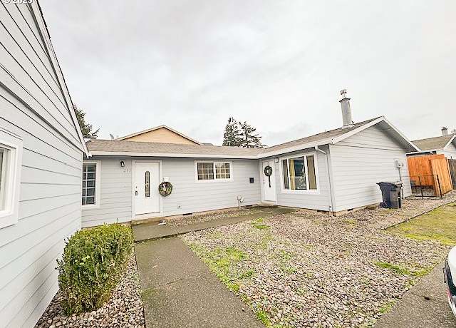 Property at 257 SE 3rd Ave, Canby, OR 97013, 2 beds, 1 bath