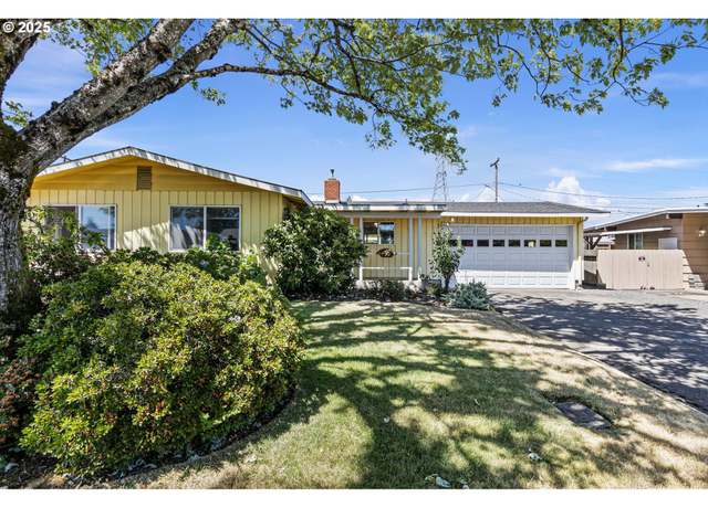 Property at 1482 W Fairview Dr, Springfield, OR 97477, 3 beds, 1.5 baths