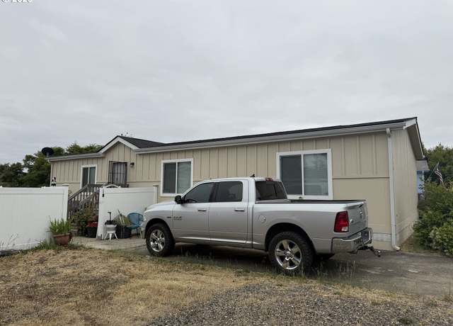 Property at 226 Owyhee Ln #46, Roseburg, OR 97471, 3 beds, 2 baths
