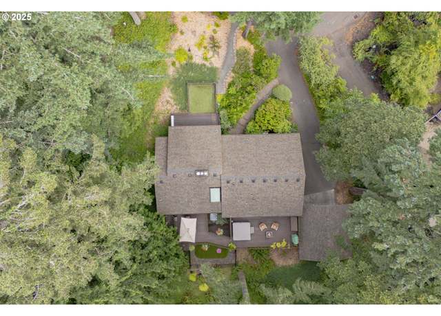 Property at 2592 Hillcrest Ct, West Linn, OR 97068, 3 beds, 3 baths