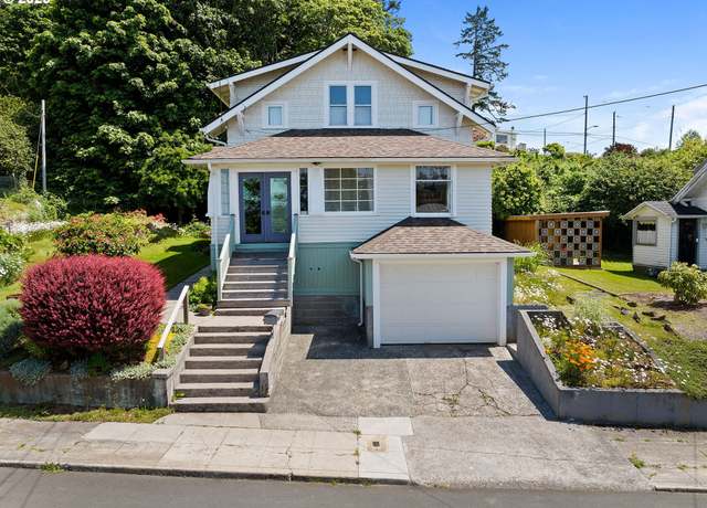 Property at 571 Rivington Ave, Astoria, OR 97103, 4 beds, 2 baths