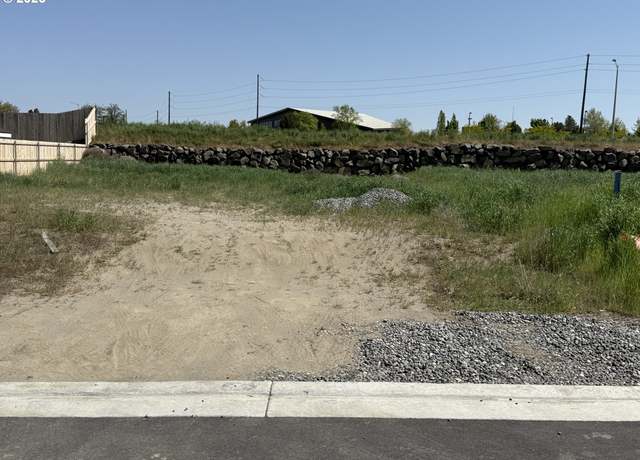 Property at 1277 SE 9th St, Hermiston, OR 97838