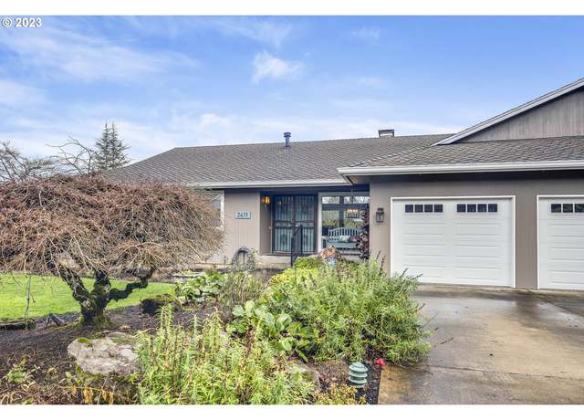 Photo of 2411 Saddle Ct, West Linn, OR 97068