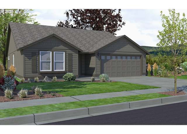 Property at 5137 Cedar View Dr, Springfield, OR 97478, 3 beds, 2 baths