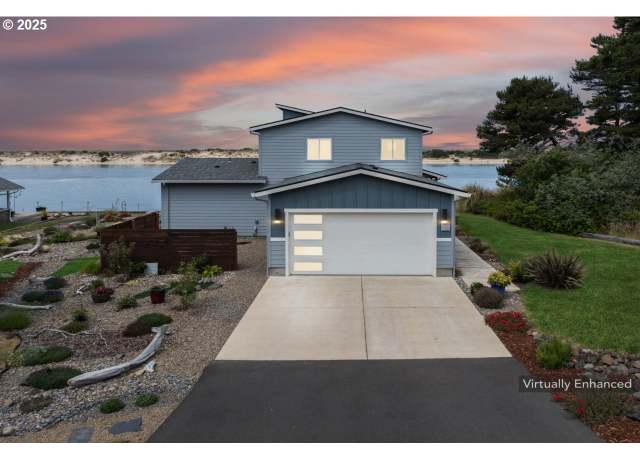 Property at 3335 Rhododendron Dr, Florence, OR 97439, 3 beds, 2.5 baths