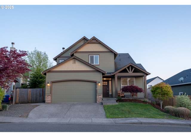 Property at 1570 NE Rockwell Dr, Estacada, OR 97023, 4 beds, 2.5 baths