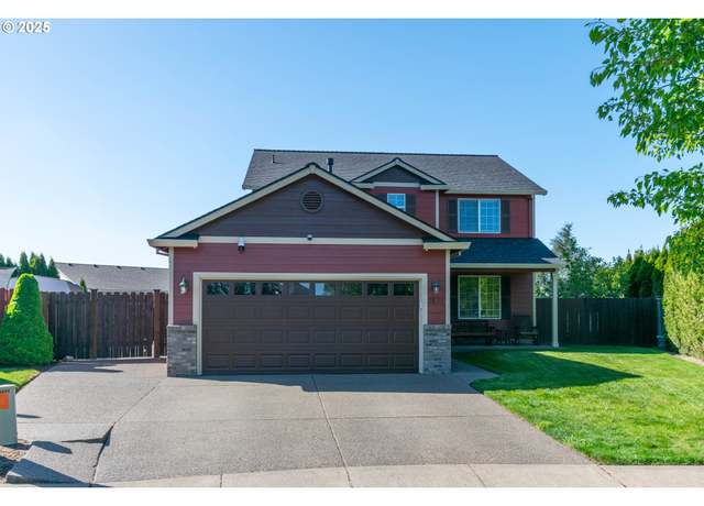 Property at 2871 Roanoke St, Woodburn, OR 97071, 5 beds, 2.5 baths