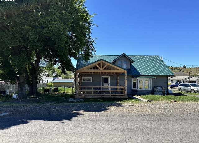 Property at 303 Rutledge St, Fossil, OR 97830, 3 beds, 2 baths