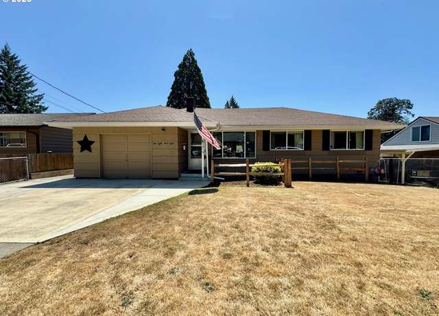 Property at 2818 I St, Washougal, WA 98671, 4 beds, 1.5 baths
