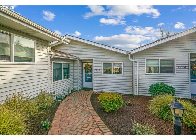 Property at 2856 Oakcrest Dr, Salem, OR 97304, 3 beds, 1.5 baths