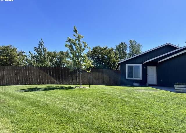Property at 148 SW Falcon Ct, Boardman, OR 97818, 3 beds, 2 baths