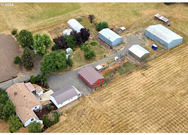 Property at 29474 S Highway 170, Canby, OR 97013, 3 beds, 2 baths