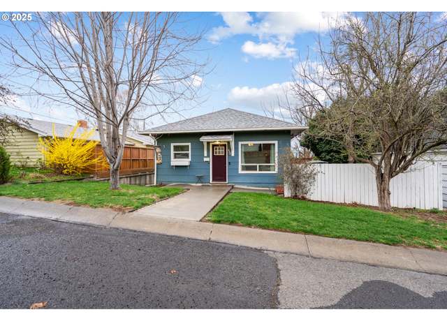 Property at 612 NW 11th St, Pendleton, OR 97801, 4 beds, 2 baths