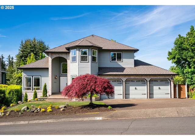 Property at 6131 Cheyenne Ter, West Linn, OR 97068, 5 beds, 3.5 baths