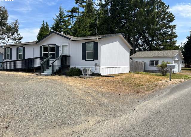 Property at 1750 S 28th Ct, Coos Bay, OR 97420, 3 beds, 2 baths