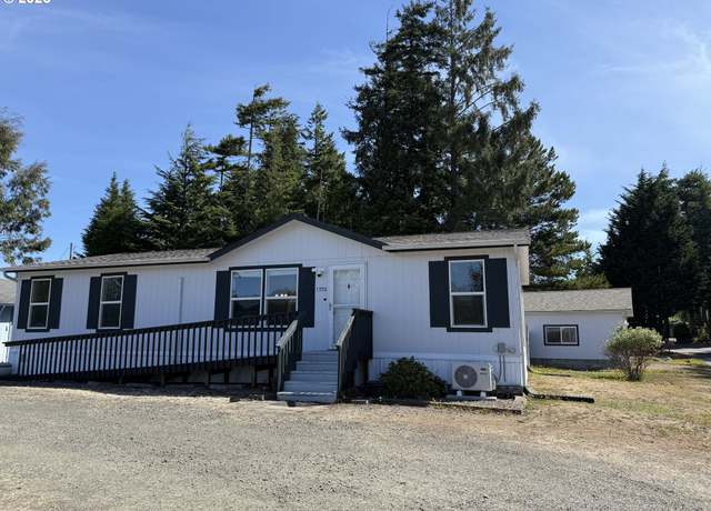 Property at 1750 S 28th Ct, Coos Bay, OR 97420, 3 beds, 2 baths