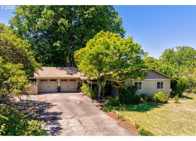 Property at 1430 NW 15th St, Corvallis, OR 97330, 3 beds, 2 baths