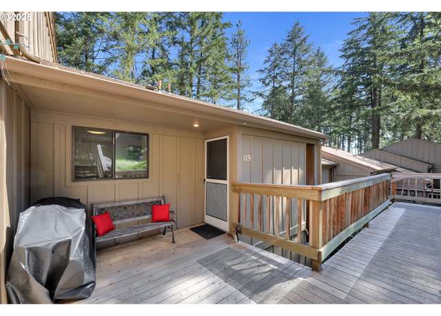 Property at 119 Treehill Loop #119, Eugene, OR 97405, 2 beds, 1.5 baths