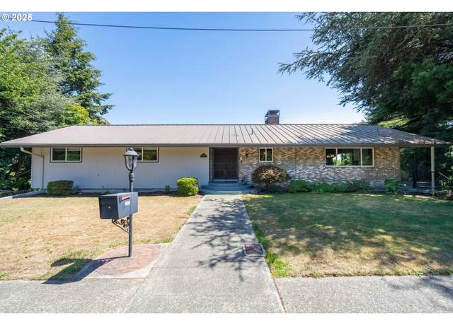 Property at 2520 Koos Bay Blvd, Coos Bay, OR 97420, 4 beds, 3 baths