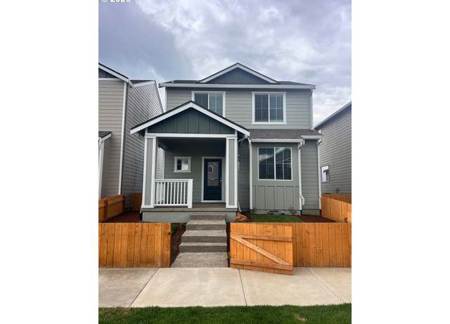 Property at 1275 Parkside Ave, Woodburn, OR 97071, 3 beds, 2.5 baths