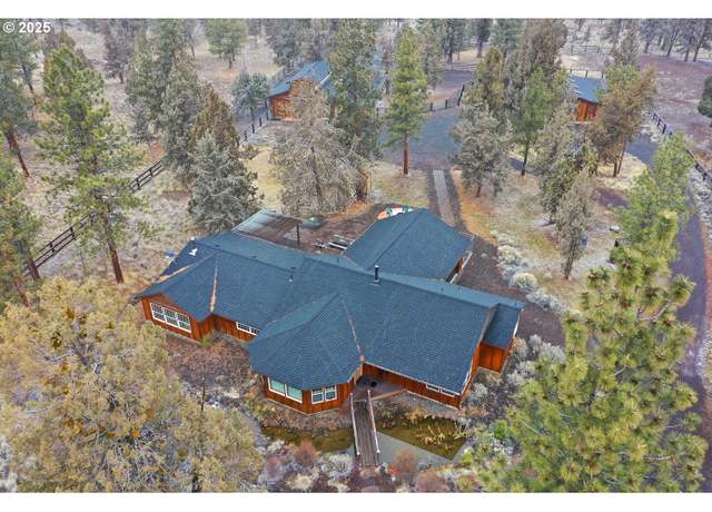 Property at 67194 Harrington Loop, Bend, OR 97703, 4 beds, 3.5 baths