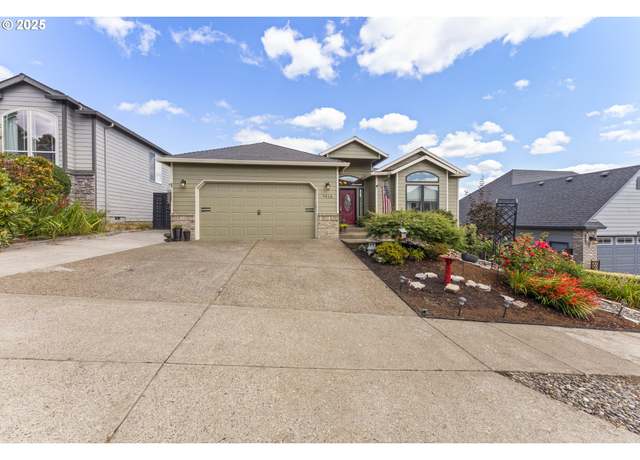 Property at 7418 SE 157th Ave, Portland, OR 97236, 3 beds, 2.5 baths