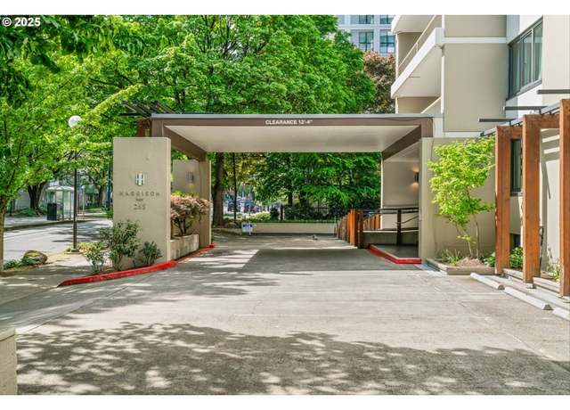 Property at 255 SW Harrison St Unit 7G, Portland, OR 97201, 1 bed, 1 bath