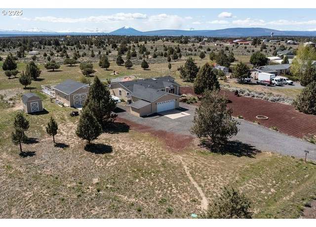 Property at 6577 SW Shad Rd, Terrebonne, OR 97760, 3 beds, 2 baths