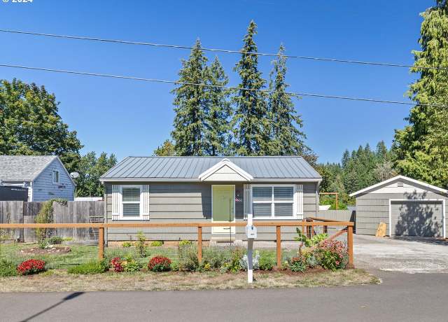 Property at 2410 Cedar St, Sweet Home, OR 97386, 2 beds, 1 bath