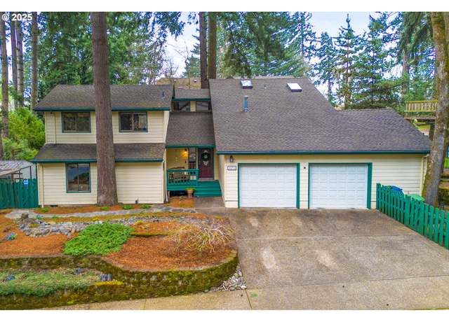 Property at 5231 Woodscape Dr SE, Salem, OR 97306, 3 beds, 3 baths