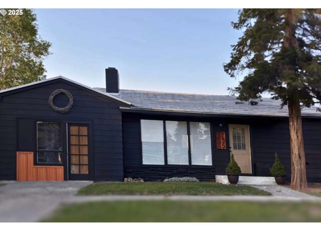 Property at 755 NE Ochoco Ave, Prineville, OR 97754, 3 beds, 1 bath