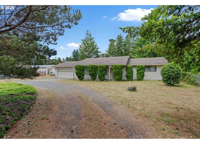 Property at 1015 N 8th St, Lakeside, OR 97449, 3 beds, 2 baths