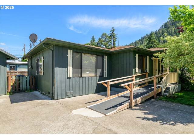 Property at 47693 Rainbow Ct, Oakridge, OR 97463, 3 beds, 1.5 baths